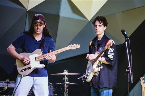 beach fossils official website.